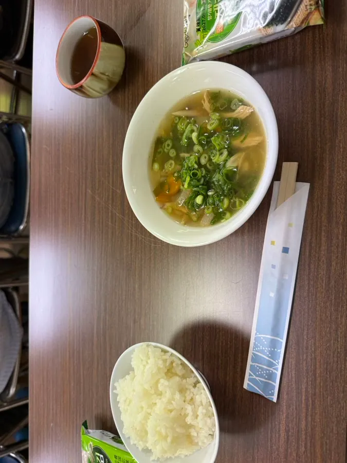 漆鶏オッタクの昼食